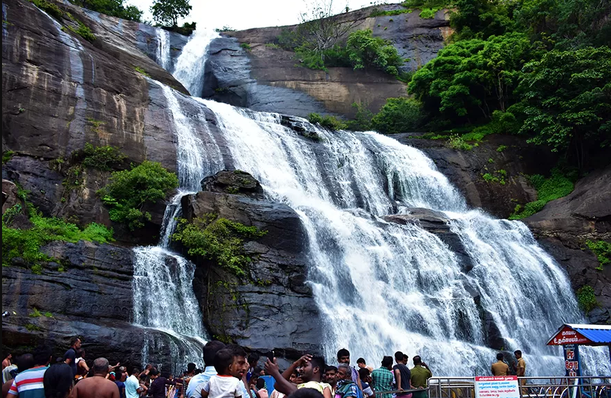 Main Falls in Courtrallam